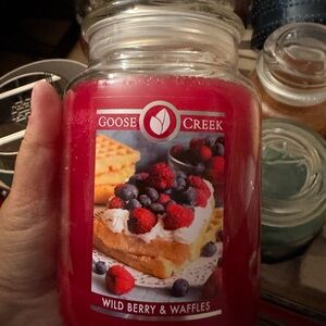 Goose Creek Wild Berry & Waffles Scented Candle - Vibrant Red